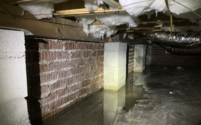 Crawl Space Moisture