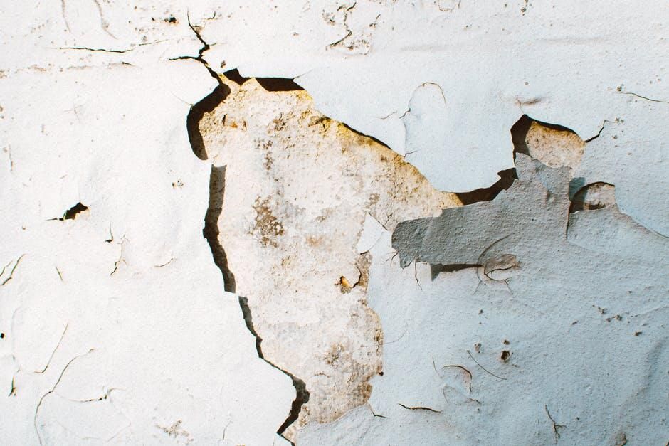 exterior wall cracks